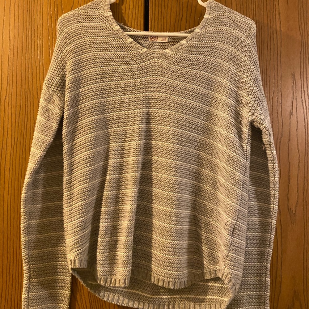 Grey long sleeve